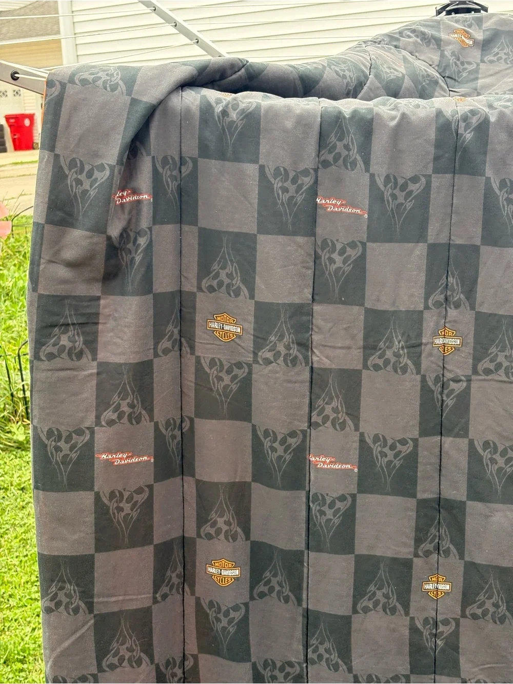 Harley-Davidson Comforter Heritage Soft Tail on Ftont Logo on Back 1998